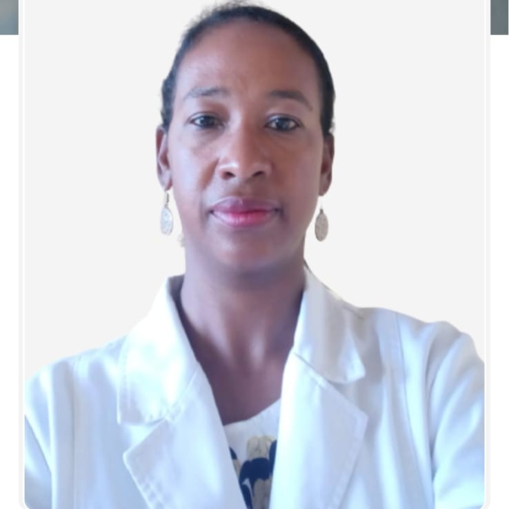 Dra. Verónica Cambindo Santana